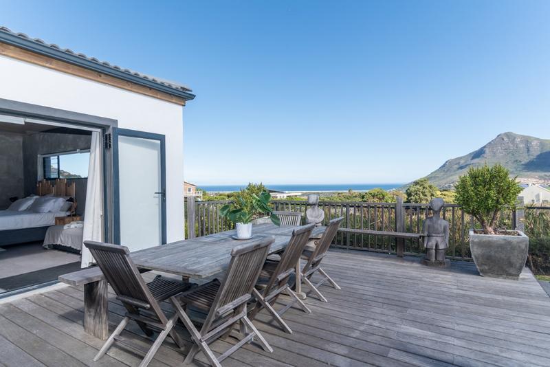 7 Bedroom Property for Sale in San Michel Western Cape